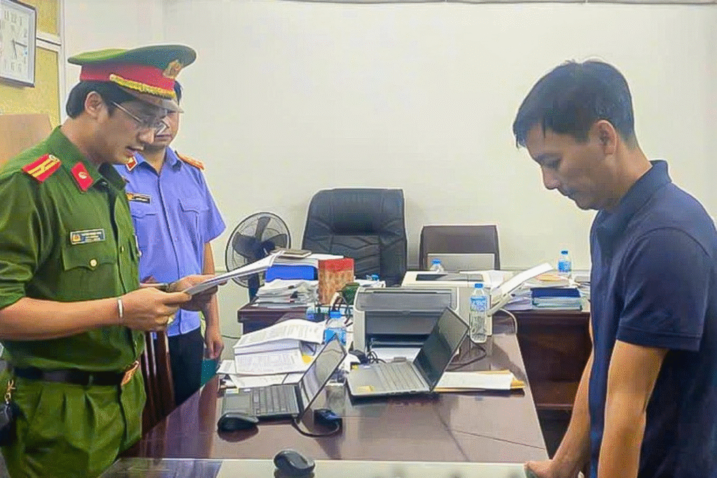 Triệt phá đường dây sản xuất và tiêu thụ hàng nghìn tấn phân bón giả tại Hòa Bình