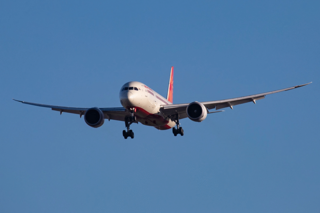Máy bay Air India gặp sự cố kỹ thuật, quay đầu hạ cánh tại Hồng Kông ngay sau khi cất cánh