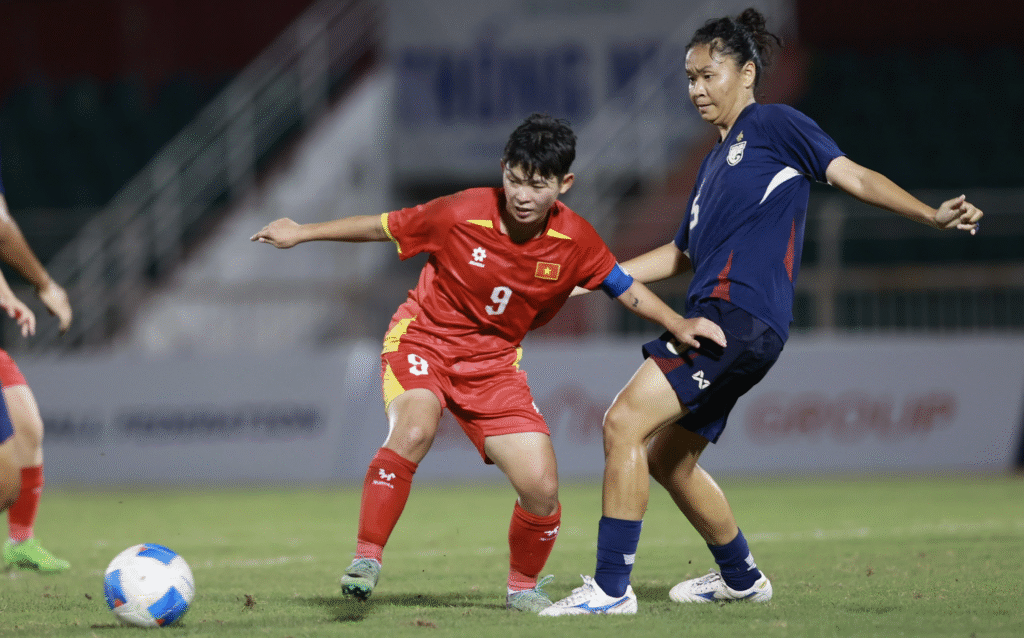 U19 nữ Việt Nam tiếp tục lỡ hẹn với ngôi vô địch Đông Nam Á sau thất bại 1-3 trước Thái Lan