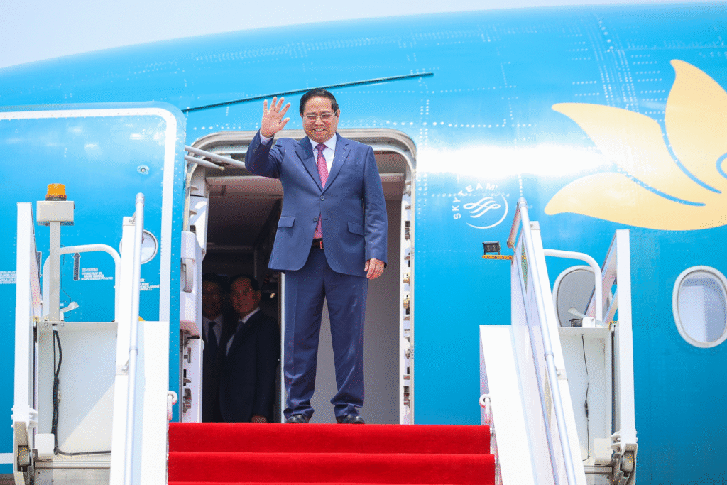 Thủ tướng Phạm Minh Chính tới Trung Quốc dự WEF, mở đầu chuỗi hoạt động đối ngoại trọng điểm