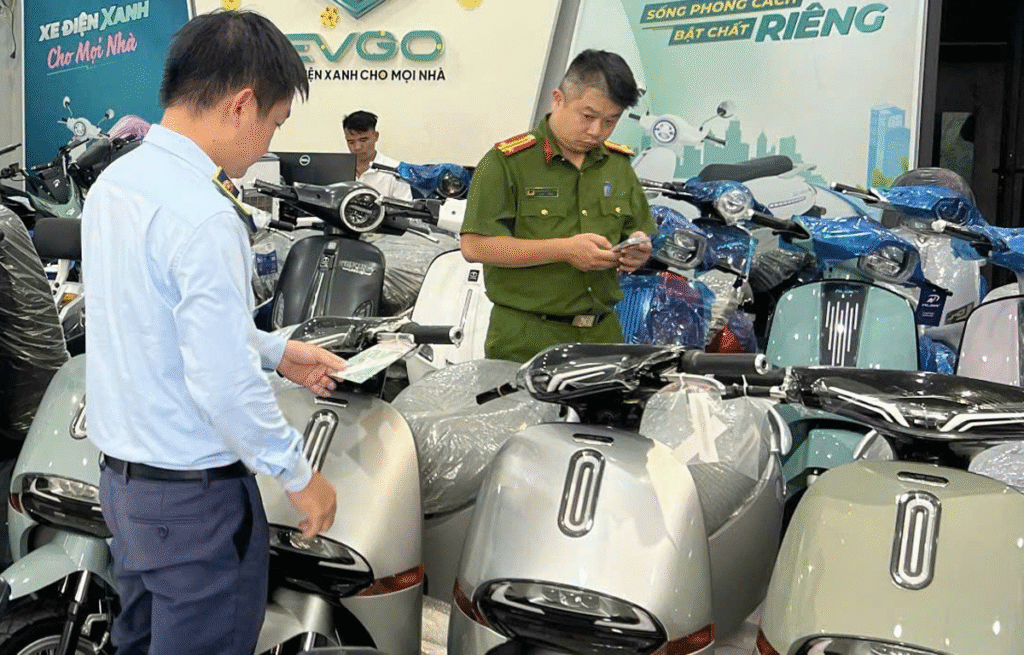 Công an Hà Nội triệt phá đường dây sản xuất và buôn bán xe máy điện giả quy mô lớn